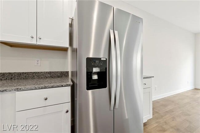 Building Photo - Henderson three bedroom with attached garage!