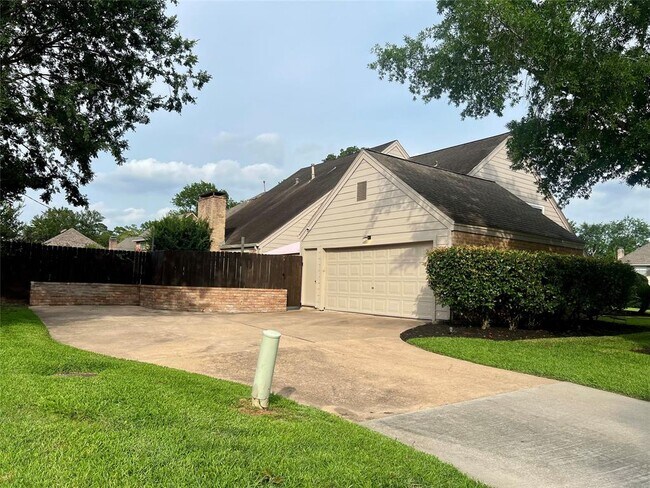 Building Photo - 6726 Saffron Hills Dr