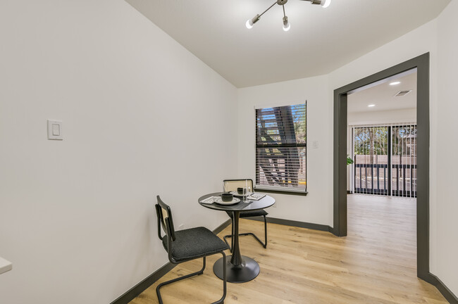 Building Photo - The Parker at SoCo