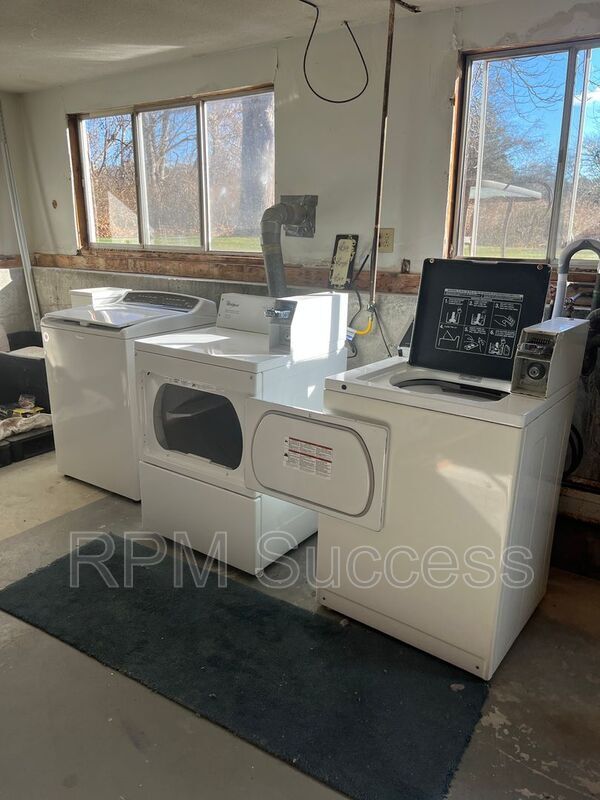 Building Photo - 841 Tucker Rd