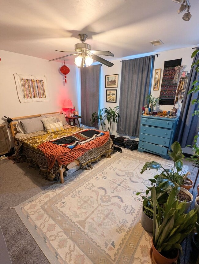 Building Photo - edm257