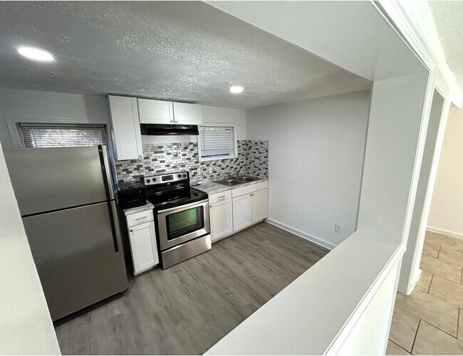 Building Photo - 18629 Amidon Ave