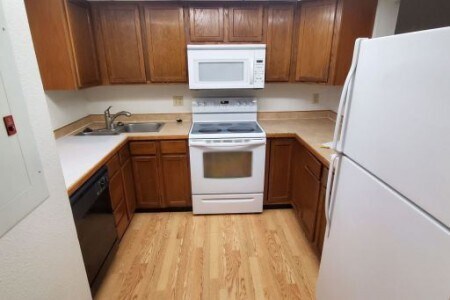 Building Photo - 3385 Granger Ave S