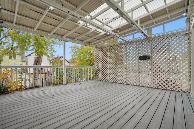 Building Photo - 1507 80th St