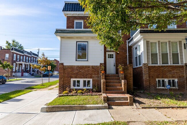Primary Photo - 2600 Garrett Ave