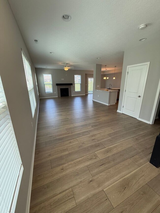 Building Photo - Stunning Westerville Condo with Loft | 2,086 Sq Ft | Garage | Move-In Ready