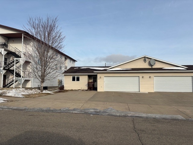 Building Photo - 308 15th St NE