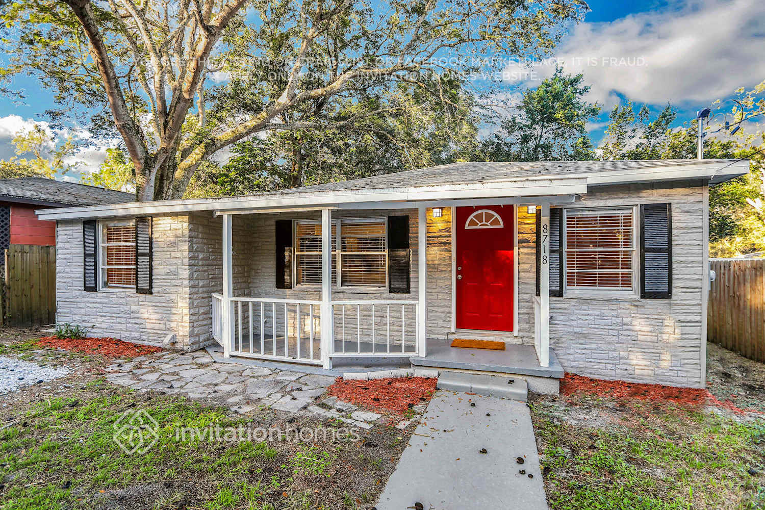 Building Photo - 8718 N Mandarine Pl