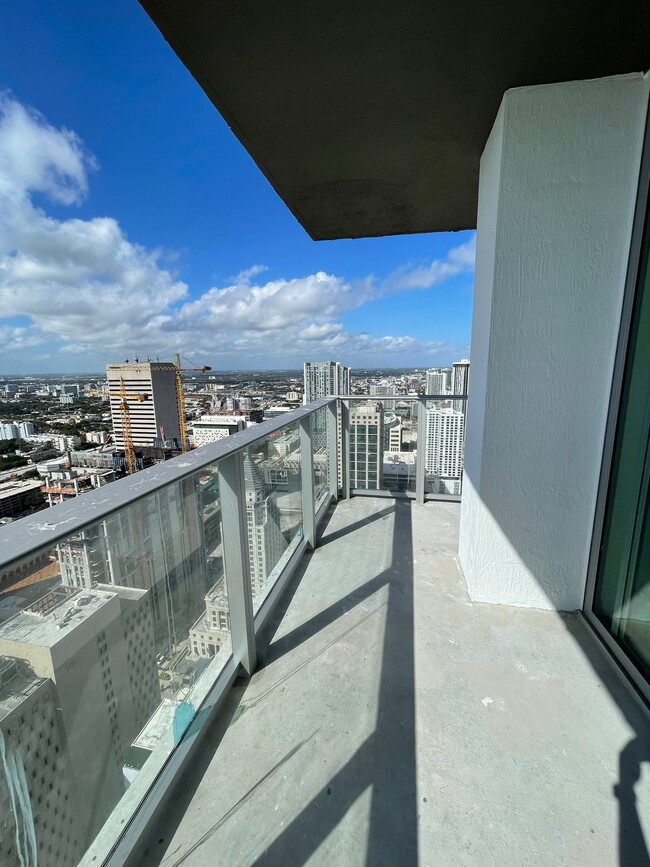Building Photo - 155 S Miami Ave