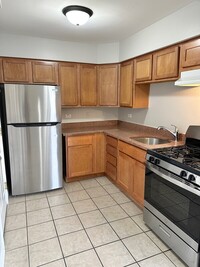 Building Photo - 8635 84th Ct