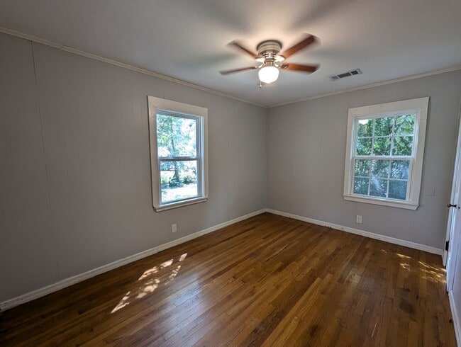 Building Photo - 2 Bed/1 Bath Cottage in Batesville