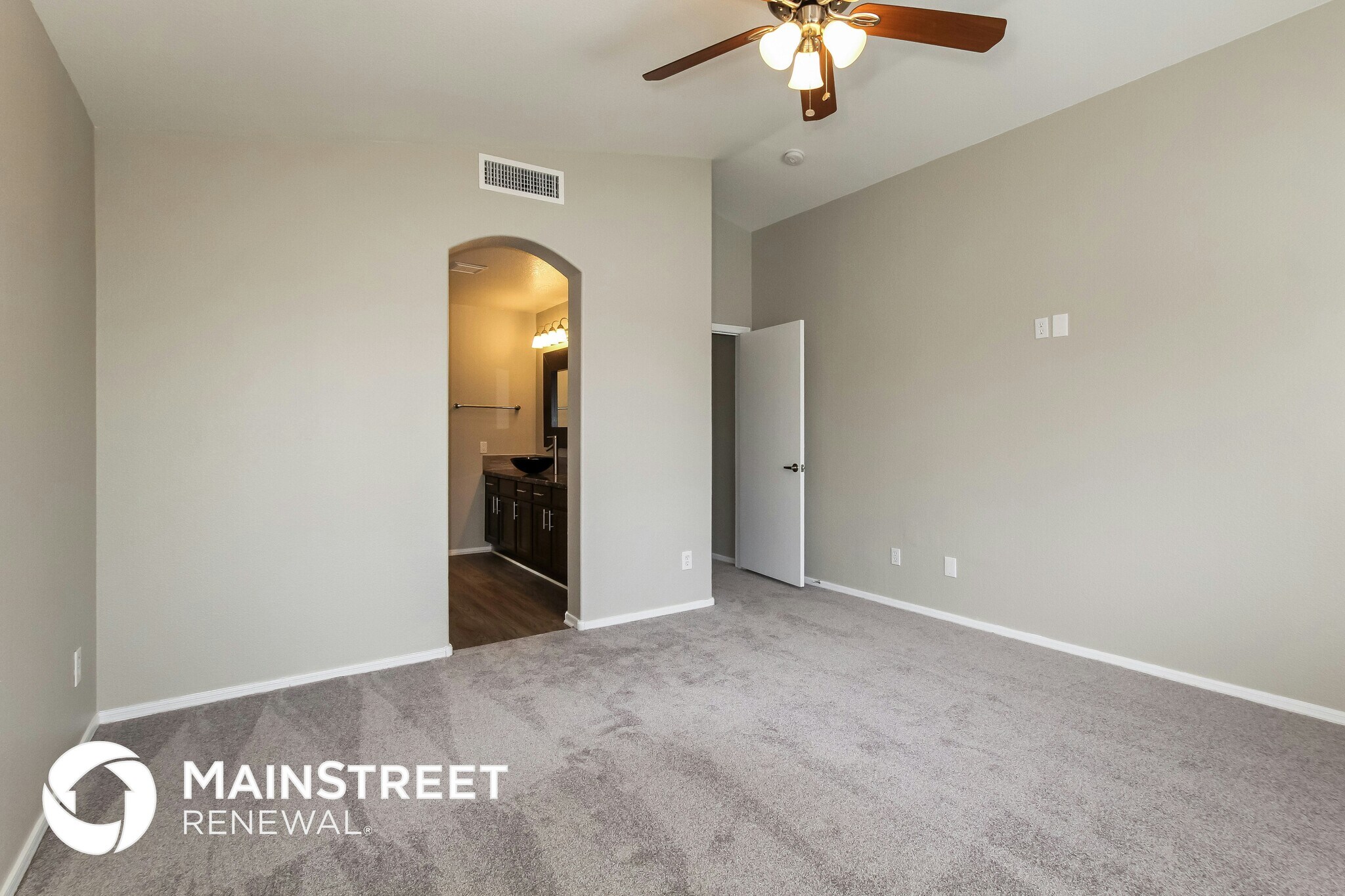 Building Photo - 7013 W Aire Libre Ave