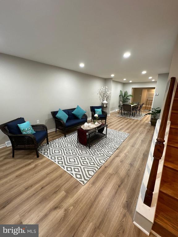 Building Photo - 6521 Gildar St