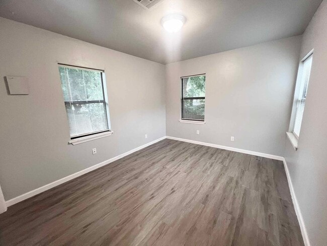Building Photo - Updated Home in the Heart of NW OKC – Excellent Location!