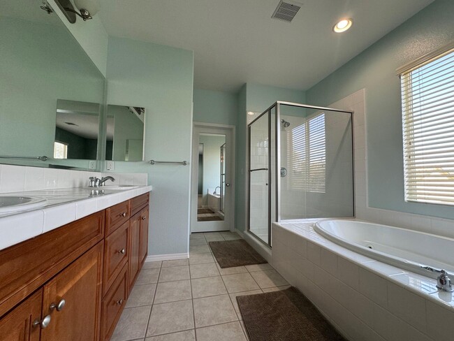 Building Photo - 3701 Pondera St