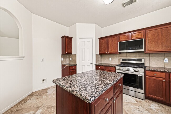 Building Photo - 25135 Florina Ranch Dr