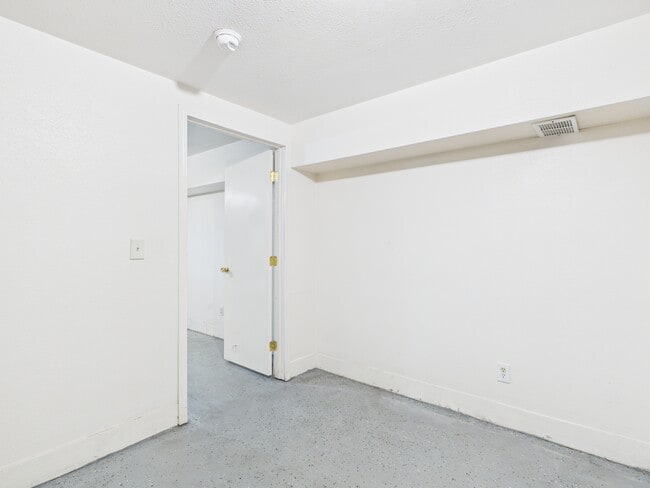Building Photo - 3205 Repp Rd