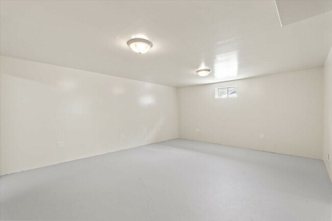 Building Photo - 775 1st St