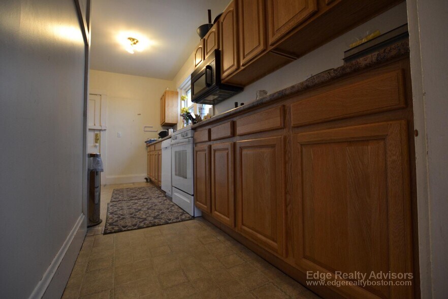 Building Photo - 207 Chestnut Ave