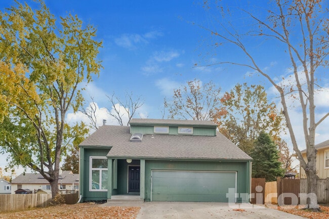 Building Photo - 1133 NE Banner Dr