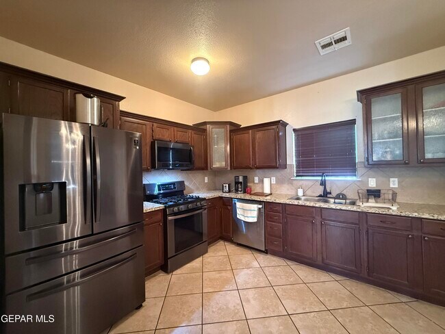 Building Photo - 12869 Little Misty Ln