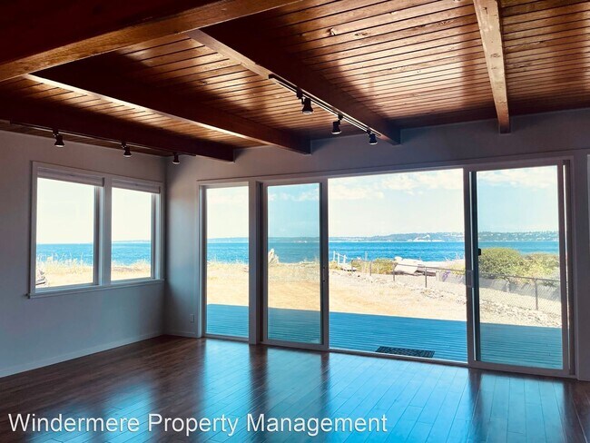 Building Photo - 2 br, 2.5 bath House - 7732 NE Yeomalt Pt ...
