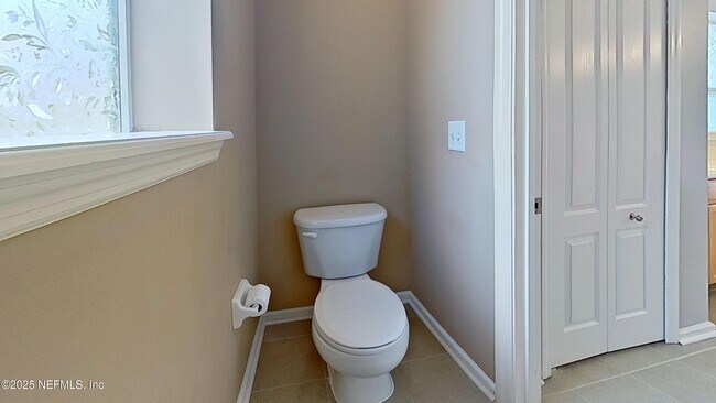 Building Photo - 14482 Falling Waters Dr