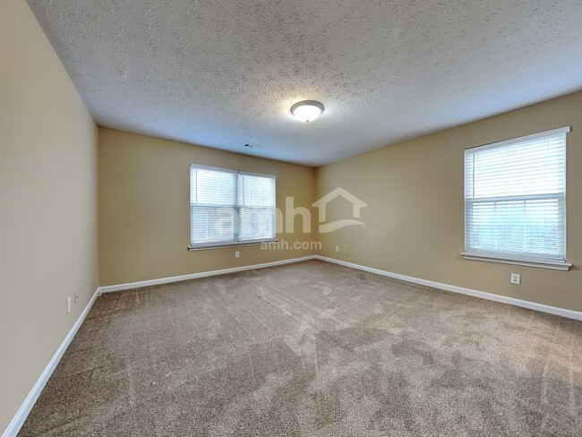 Building Photo - 2115 Keenland Ct