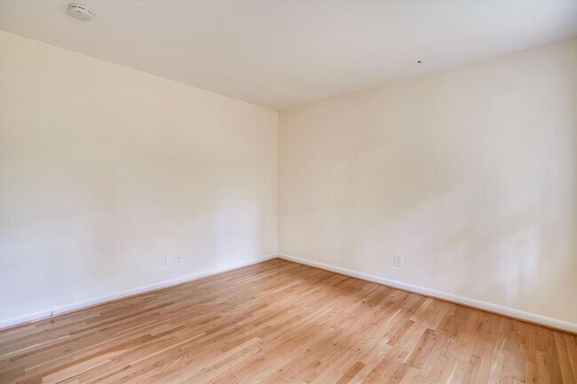 Building Photo - 11200 Powder Horn Dr