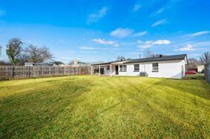 Building Photo - 710 Carpenter Dr