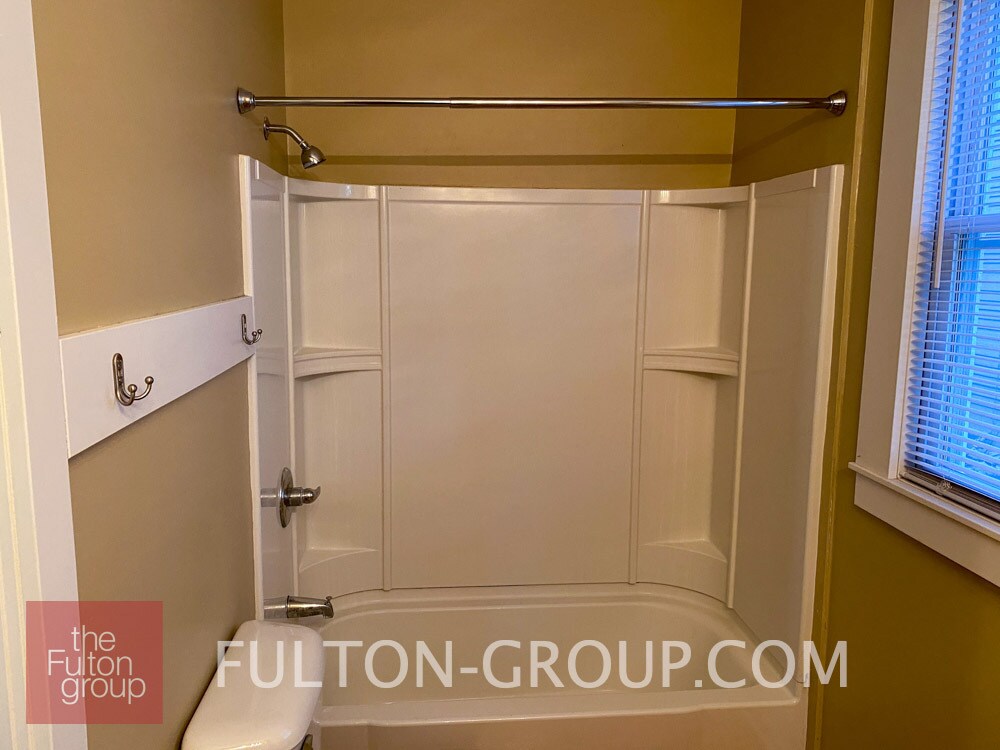 Building Photo - 1110 Fulton St E