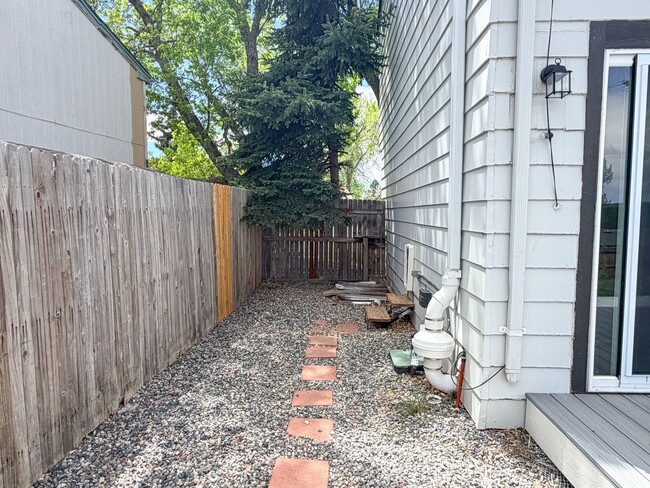 Building Photo - Updated Single-Family Home in Broomfield!