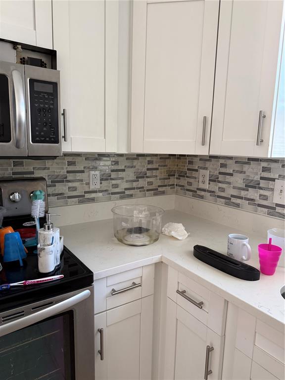 Building Photo - 7210 N Manhattan Ave