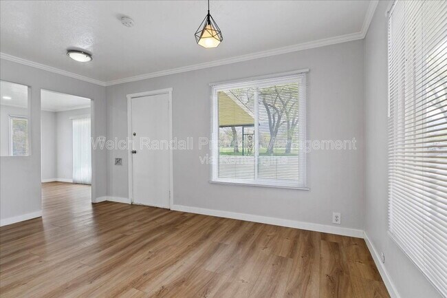 Building Photo - 2324 S 900 E