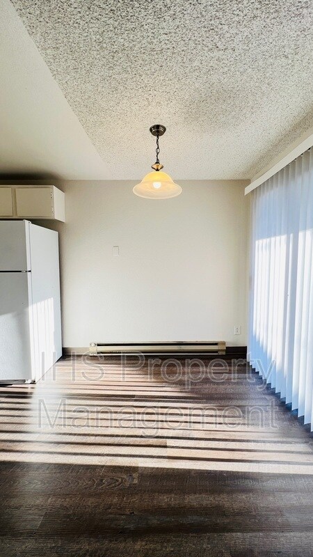 Building Photo - 409 Benham St
