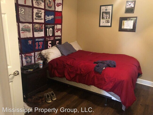 Building Photo - 3 br, 3 bath House - 54 Thacker Heights Drive