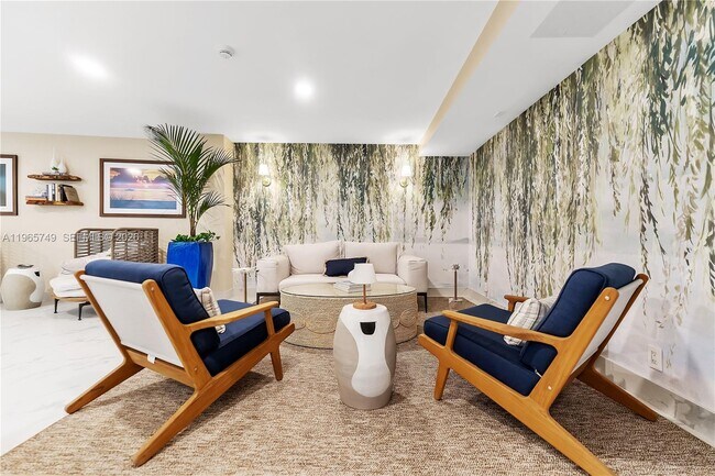 Building Photo - 710 N Ocean Blvd