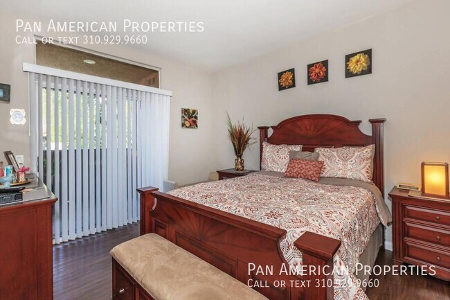 Building Photo - 26130 Laguna Ct