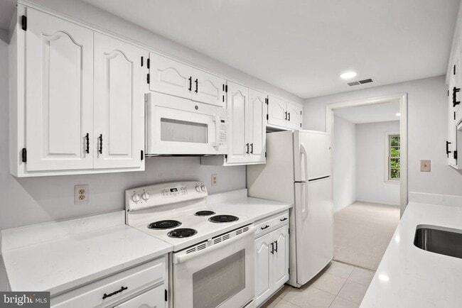 Building Photo - 6056 Morgan Ct
