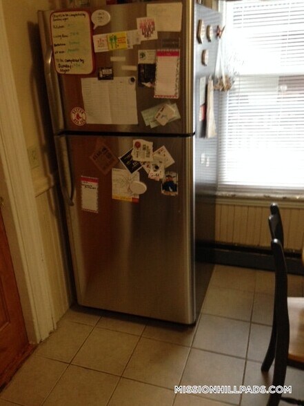 Building Photo - 103 Calumet St