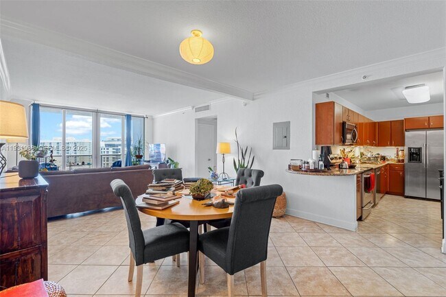 Building Photo - 401 69th St