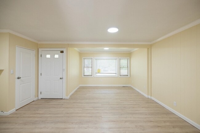 Building Photo - 26 Steven Rd