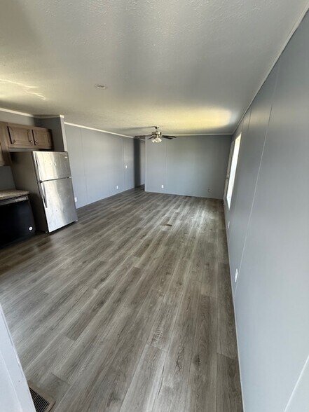 Building Photo - Buena Vista Estates