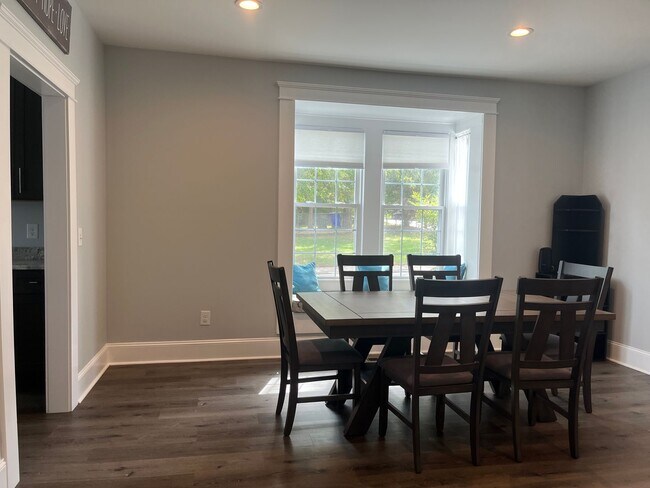Building Photo - Gorgeous Brand New 3/2 Move In Ready Now!