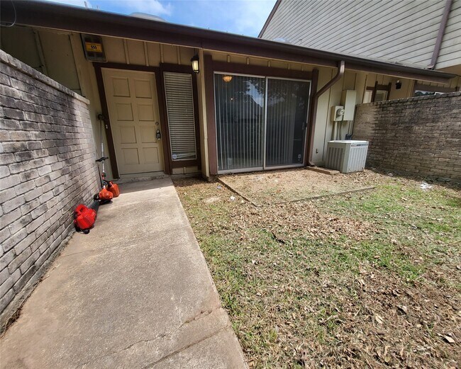 Primary Photo - 12510 Newbrook Dr
