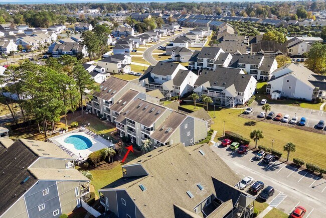 Building Photo - 1st Floor Seasonal Rental Available Octobe...