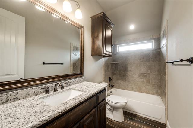 Building Photo - 3200 Windcrest Dr