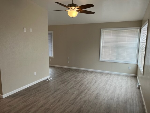 Building Photo - 4682 S Lewiston Way