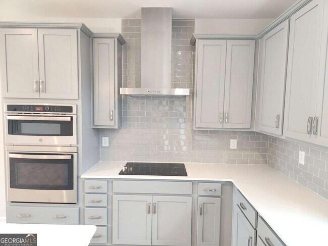 Building Photo - 821 York Aly