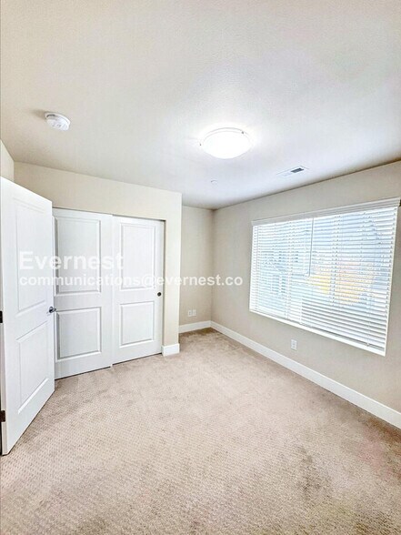 Building Photo - 14830 16th Pl W